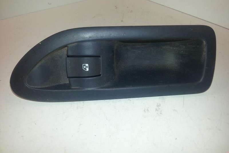 Renault Laguna II 2 Bj 07 Schalter Fensterheber hinten links Kombi
